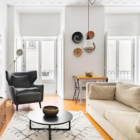 Charming & Modern Flat Close To Time Out Market 아파트 리스본